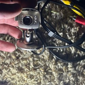 16 in RCA TV WITH REMOTE